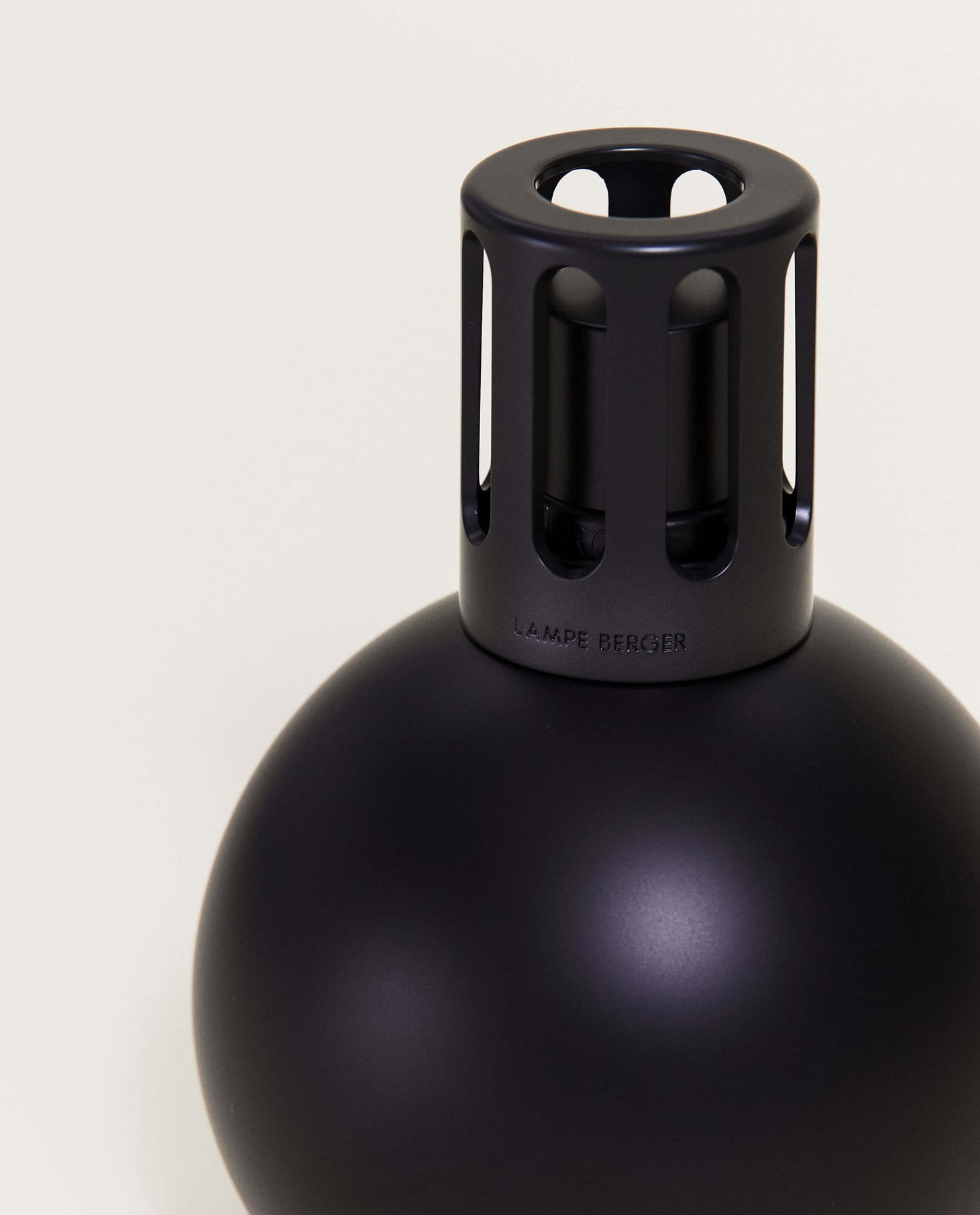 Boule Fragrance Lamp—Ultra-black