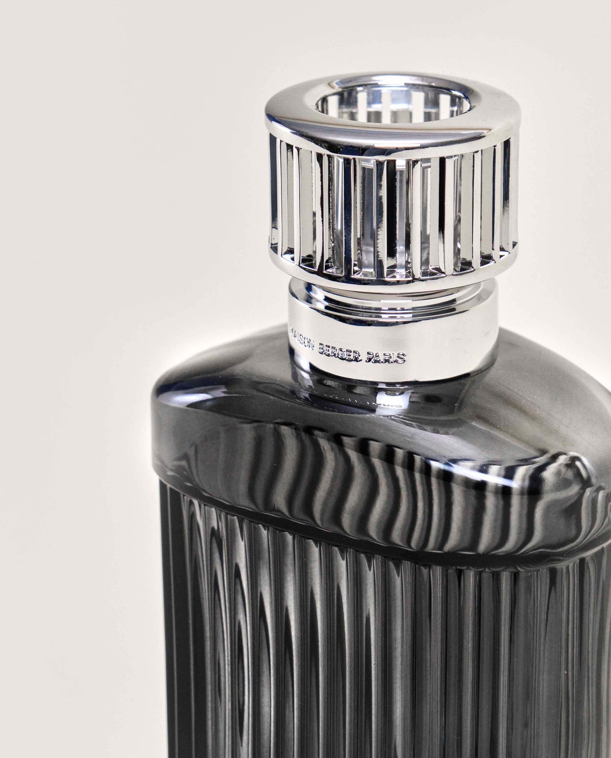 Alpha Fragrance Lamp—Black