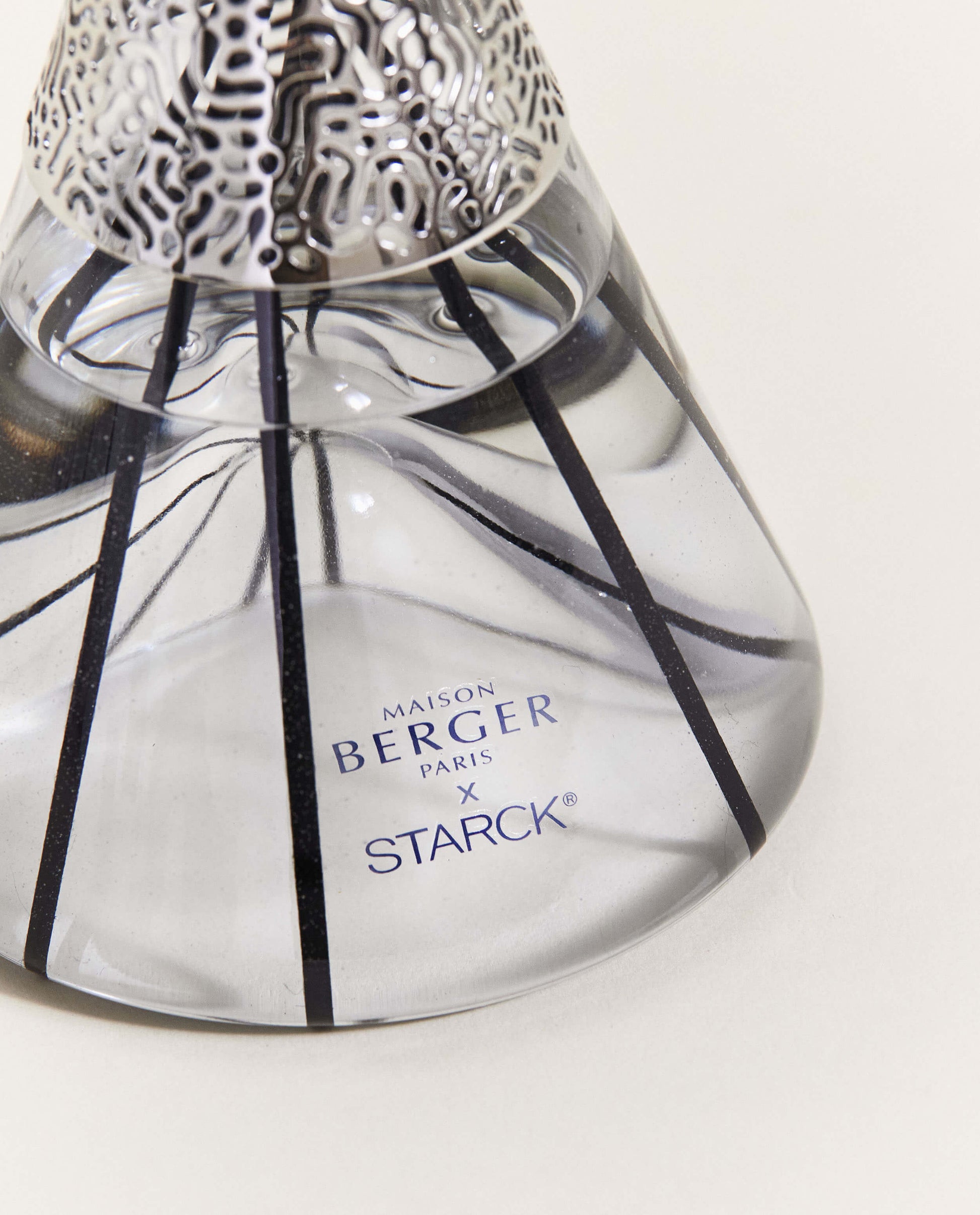 Starck Grey Reed Diffuser Gift Set with Peau de Pierre