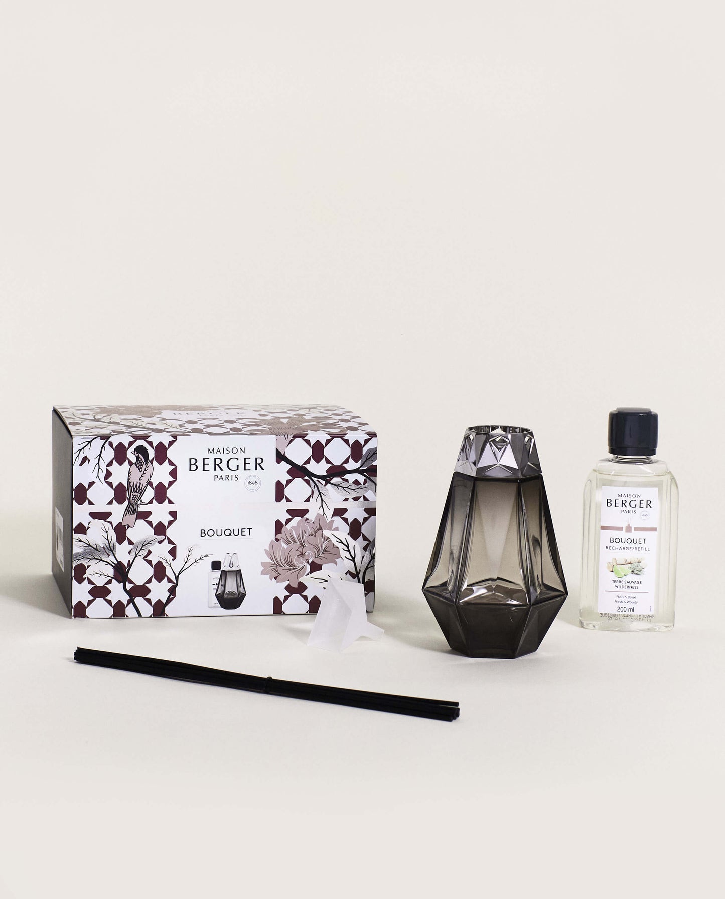 Prisme Black Reed Diffuser Gift Set with Wilderness